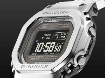 カシオ「Gショック」初号機のフォルムを受け継ぐ新製品が登場