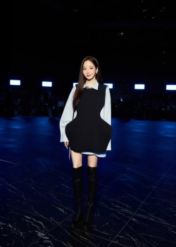 パク・ミニョン、日本ブランド「ENFOLD」初の単独ショーに登場！東京で洗練されたスタイルを披露