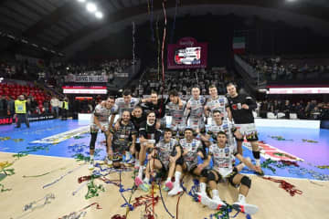 石川祐希はチーム最多タイの16得点！ ペルージャはストレート勝利で開幕6連勝【セリエA男子】