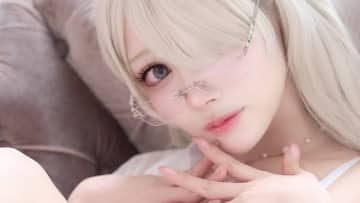 ねね｜雪の図書室