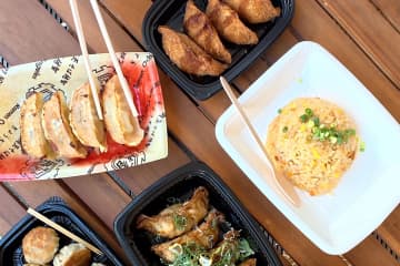 全国の人気餃子25種が鶴見緑地に集結！個性派メニューを楽しもう