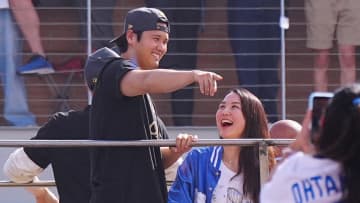 「マルチリンガルの王様」大谷翔平がスペイン語で感謝しファンを沸かせる　デコピンにキス・球団が5枚の写真と共にMVPを称賛