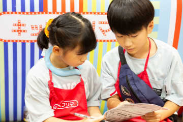 「体験」で子供の経済感覚や社会性を育成、NPOキッズフリマがフリーマーケットを開催