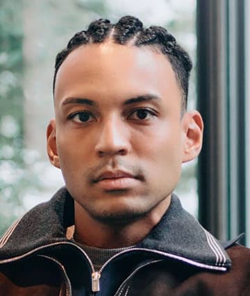 安堂ホセさんに国際ゲイ小説賞　「迷彩色の男」フランス語版