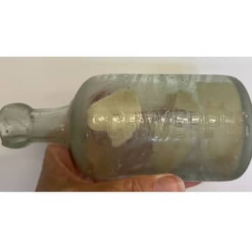 瓶内の手紙は第1次大戦兵士が書いたものだった！豪西部で発見され子孫たちに届けられる