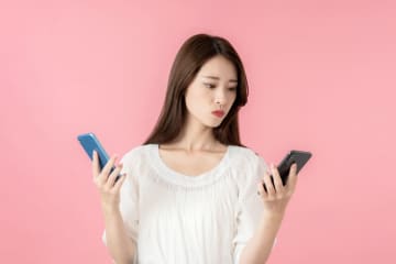 クローゼットの整理と一緒に、スマホの契約見直しませんか？ 「y.u mobile」なら家計を節約できるかも！