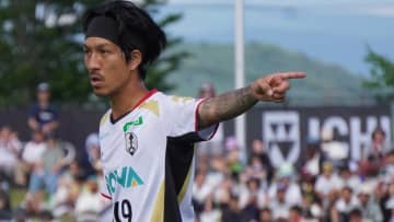 【インタビュー】いわてグルージャ盛岡の元日本代表MF小林祐希が語るJFL挑戦「本当にこのクラブに感謝している」