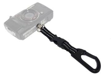 ベルトやバッグにカメラを装着できるお手頃価格のアイデアグッズ「カラビナストラップ II ネジタイプ」