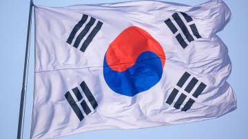 「本当に太極旗みたいだ」日本代表×JI BLUEの広告問題を韓国メディアも報じる