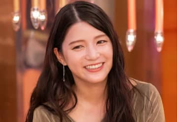 「映画やん」川島海荷、競泳選手の夫とサントリーニ島で撮影した2ショットに驚きの声