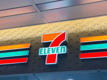 「クオリティ高い」「本当に大きい」【セブン-イレブン】マニアがチェックした「菓子パン」