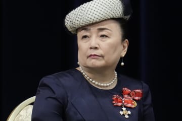 《百合子さま薨去から一年》瑶子さまは彬子さまと目を合わされず、晩餐会では隣席もNG…深まり続ける「家族の断絶」