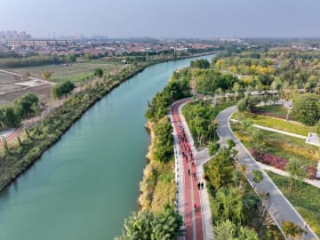 沿線住民に「暮らしやすさ」提供する農村道路　中国河北省