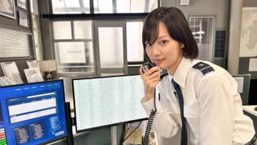 山下美月がリポート！“東京水上警察署・刑事防犯課”には佐藤隆太＆加藤シゲアキらの個性的なデスク＆スタッフ特製の小道具も『新東京水上警察』