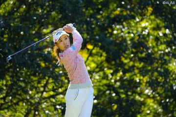 ＜速報＞木村彩子がホールインワン達成で単独首位浮上　佐久間朱莉ら1差追走