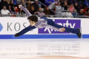 友野、今季自己最高でSP首位　GP5戦、スケートアメリカ開幕