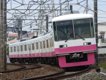 減りゆく“ピンクと白のツートン”大集合！ 京成、くぬぎ山車庫で4車種撮影会 11月29日