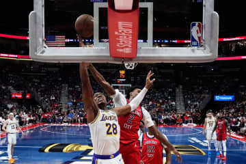 レーカーズ八村は14得点　米プロバスケNBA