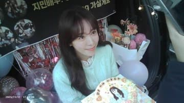 女優ハン・ジミン、まるでティンカーベルみたいにキュート…撮影終了後のサプライズに“幸せいっぱい”