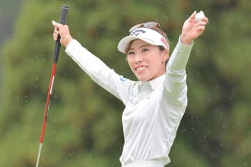 女子ゴルフで衝撃ホールインワン「まさか…」「鳥肌」　木村彩子が50万円GET、実況席は騒然