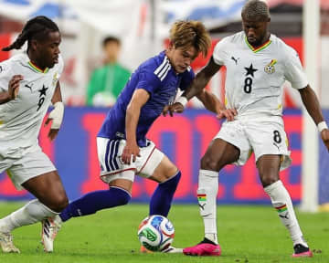 遠藤＆守田の“鉄板コンビ”も安泰ではない。佐野海舟の急成長で一気に序列が変わりそうな森保ジャパンのボランチ陣【日本代表】