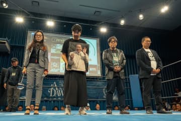 元ＩＷＡジャパンプロレス社長・故浅野起洲さんの一周忌追悼興行で追悼のテンカウントゴング