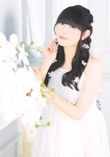 田村ゆかり、新曲「カメリア」がTVアニメ『エリスの聖杯』EDテーマに決定