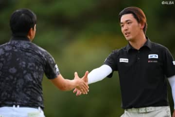 金子駆大が2勝目に王手　小平智と堀川未来夢2位、石川遼は46位