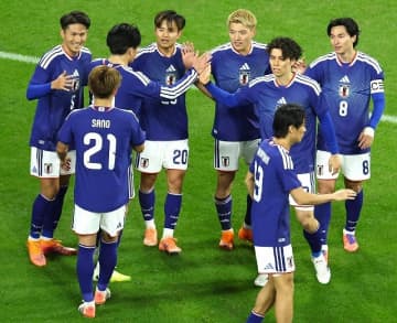 日本代表の新ユニホームどう思う？ 初陣前にサポーターを直撃取材！過去バージョンへの激辛感想も「日本晴れ？曇ってるじゃねえか」