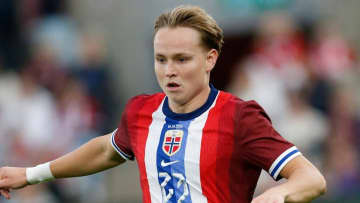 違法動画拡散の21歳逸材選手、観客がまさかのスタンディングオベーション…「彼は謝罪した」と同僚擁護