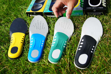 14本以上に大事なギア！？ 靴の中の「インソール」男女プロの使用感を調査