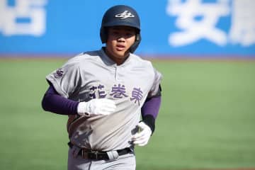 木製バットで豪快弾「規格外だ」　17歳に神宮騒然…早くも“ラブコール”「巨人獲って」