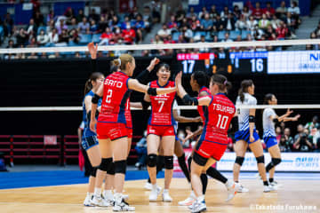 NEC川崎のHGにダブルダッチチーム「No Logic」が出演！