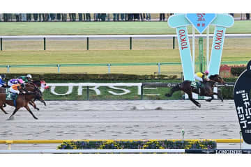 「マジでなんやねん」　場内悲鳴の大出遅れ「終わったと思ったのに…」猛追2着に競馬ファン衝撃