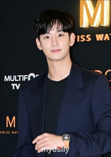 キム・スヒョン、広告契約めぐる損害賠償訴訟の初の弁論期日が進行「契約解除の理由を明確に」