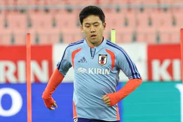 遠藤航　ガーナ戦出番なしをリバプールメディアが心配「序列が下がった場合…」