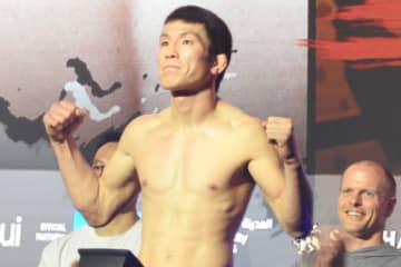 青木真也、煽ってきた相手を投げ飛ばし騒然　予期せぬ展開に「鳥肌立った」「仕事するなあ」　不敵な笑みも