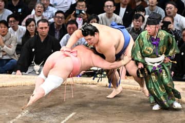 【九州場所】大の里が幕内唯一の全勝キープ　元横綱若乃花の花田虎上氏「懐が深いのに運動神経が良い」