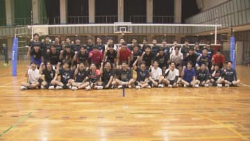 王者・新田の3連覇なるか 三島、松山工のシード校も虎視眈々と頂点狙う「春高バレー」愛媛県大会男子の展望を徹底取材【愛媛発】