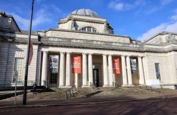 「これは芸術じゃない」1枚の絵に隠された"秘密"。美術館はしばらく設置に気づかず