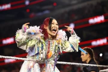 人気日本人女子レスラーたちがすっぴんで集結→“意外な仲間”の誕生日をユニークにお祝い…楽しげな“合体ポーズ”に反響