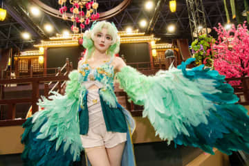 【コスプレ】セイレーンのような豪華絢爛な姿はまるで絵画の世界！『逆水寒』中華美女の透明感がハンパない【写真7枚】