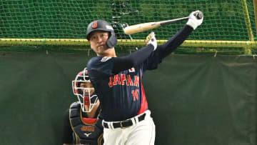 「積極的に振っていこうと」侍ジャパン・岸田行倫が“本拠地”で勝ち越し3ラン　正捕手争いに名乗りをあげる　坂本誠志郎も笑顔で祝福