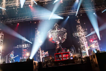 【速レポ】＜CROSS ROAD Fest＞Waive、絶好調で叩きつける圧倒的熱量「一生懸命楽しんで」