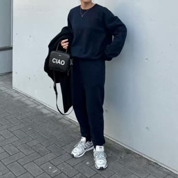 ユニクロでつくる空港コーデ5選！ シンプルなのにおしゃれな着こなし特集