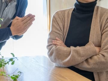 不倫した夫を許す方法とは？ 離婚せずに「自分の心を癒す」ためのステップ