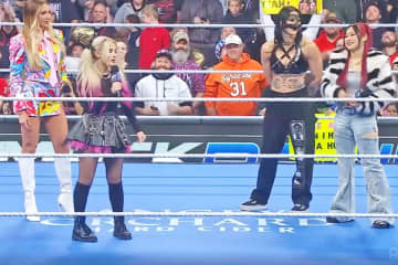 【ＷＷＥ】イヨ・スカイ　アスカとの遺恨決着戦前に窮地…女王様シャーロットがリア・リプリーとの共闘拒絶！