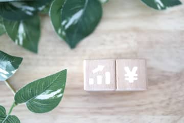 「65歳以降も厚生年金に入れば年金が増える」と聞きましたが、年収600万円でもそんなに変わるのですか？ いくらお得になるのか知りたいです！