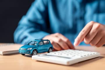 自動車税を払ったのに督促状が届いた。納付済みでも請求される“二重課税トラブル”の原因って？