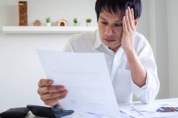 親の家を売ったのに固定資産税の請求が届いた。引き渡した後でも課税されるのはなぜ？ いつまで支払い義務が残る？